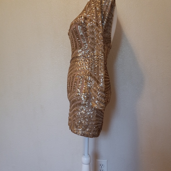 DRESS 👗 - Picture 4 of 7